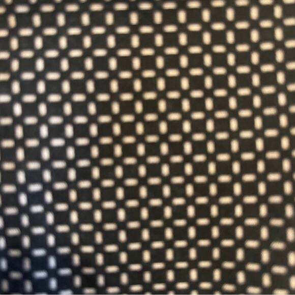 Liz Claiborne Career Classic ankle cut pant. Size 10. - Picture 3 of 4